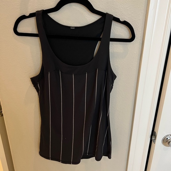 Lululemon Run: First Base tank - Picture 5 of 5